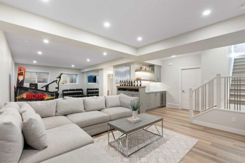 143 Marina Landing Se, Calgary, AB - Indoor Photo Showing Living Room