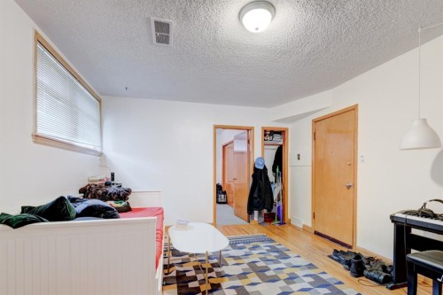 2511 15A Street Sw, Calgary, AB - Indoor