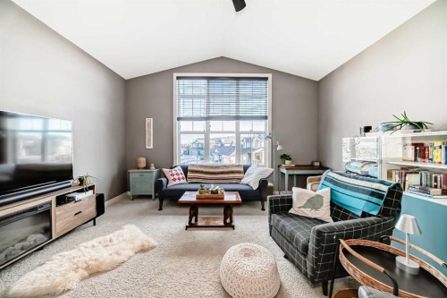 93 Williamstown Green Nw, Airdrie, AB - Indoor Photo Showing Living Room