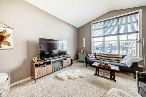 93 Williamstown Green Nw, Airdrie, AB - Indoor Photo Showing Living Room