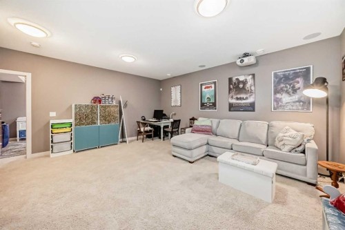 93 Williamstown Green Nw, Airdrie, AB - Indoor Photo Showing Living Room