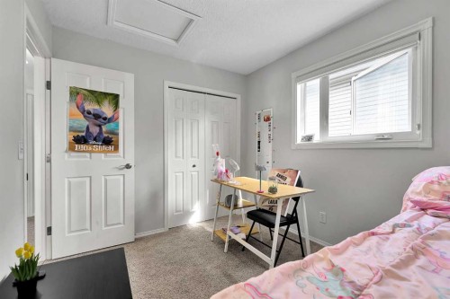60 Arbour Crest Terrace Nw, Calgary, AB - Indoor Photo Showing Bedroom