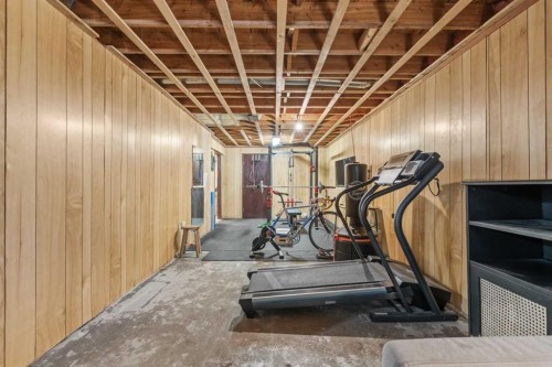 240 Lynnview Way Se, Calgary, AB - Indoor Photo Showing Other Room