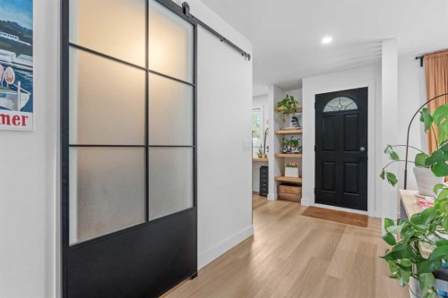240 Lynnview Way Se, Calgary, AB - Indoor Photo Showing Other Room