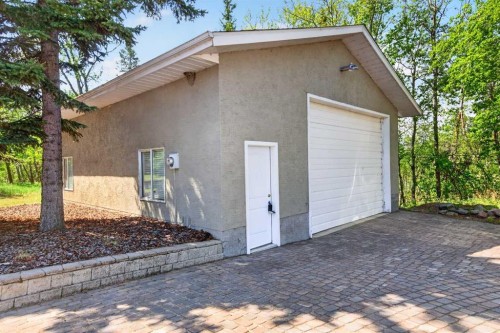 5930 C + E Trail, Lacombe, AB 
