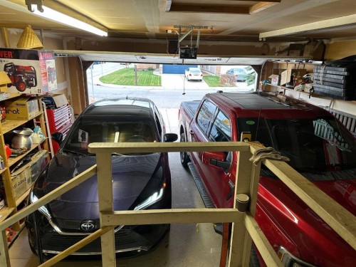 29 Sundown Way Se, Calgary, AB - Indoor Photo Showing Garage