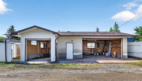 912 Stonehaven Road Sw, Calgary, AB 