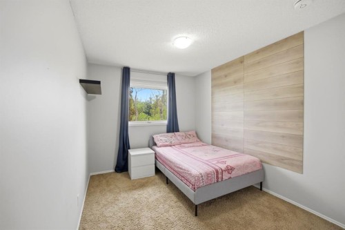 158 Shawbrooke Green Sw, Calgary, AB - Indoor Photo Showing Bedroom