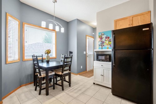 209 Strathcona Circle, Strathmore, AB - Indoor Photo Showing Dining Room
