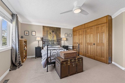 185 Shawbrooke Green Sw, Calgary, AB - Indoor Photo Showing Bedroom