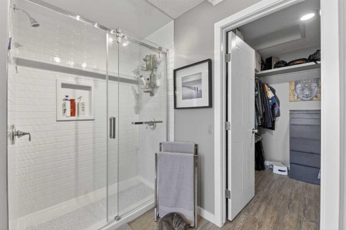 185 Shawbrooke Green Sw, Calgary, AB - Indoor Photo Showing Bathroom