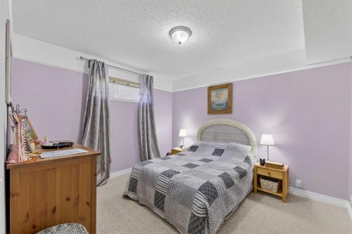 185 Shawbrooke Green Sw, Calgary, AB - Indoor Photo Showing Bedroom