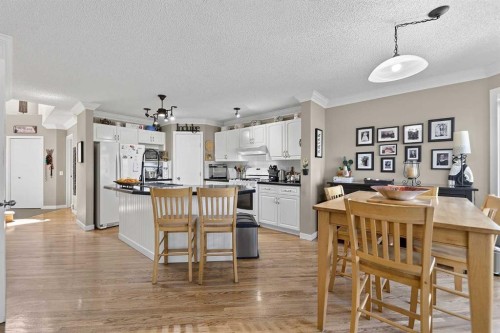 185 Shawbrooke Green Sw, Calgary, AB - Indoor Photo Showing Dining Room