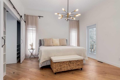113 Straddock Terrace Sw, Calgary, AB - Indoor Photo Showing Bedroom