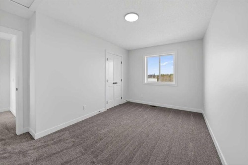 26B Poplar Ridge Close, Didsbury, AB - Indoor Photo Showing Other Room