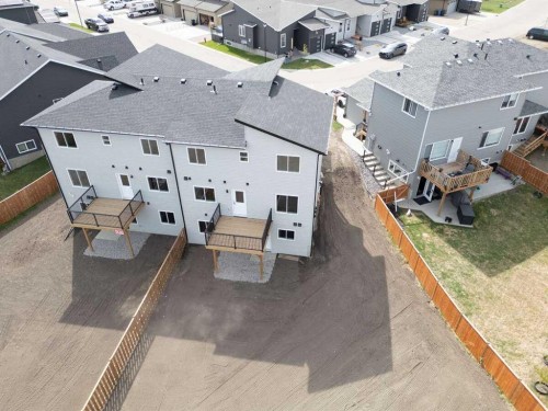26B Poplar Ridge Close, Didsbury, AB - Outdoor