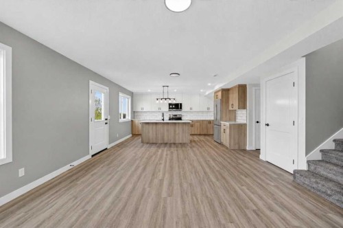26B Poplar Ridge Close, Didsbury, AB - Indoor Photo Showing Kitchen