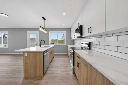 26B Poplar Ridge Close, Didsbury, AB - Indoor Photo Showing Kitchen