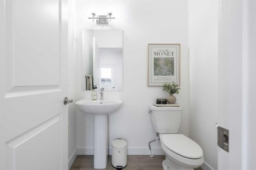 17 Tillotson Loop, Okotoks, AB - Indoor Photo Showing Bathroom