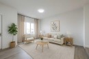17 Tillotson Loop, Okotoks, AB  - Indoor Photo Showing Living Room 