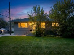 2203 9 Avenue NW Calgary, AB T2N 1E8