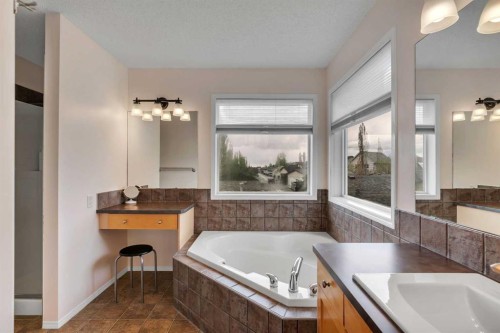 104 Prestwick Street Se, Calgary, AB - Indoor Photo Showing Bathroom