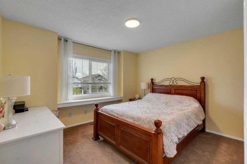 104 Prestwick Street Se, Calgary, AB - Indoor Photo Showing Bedroom