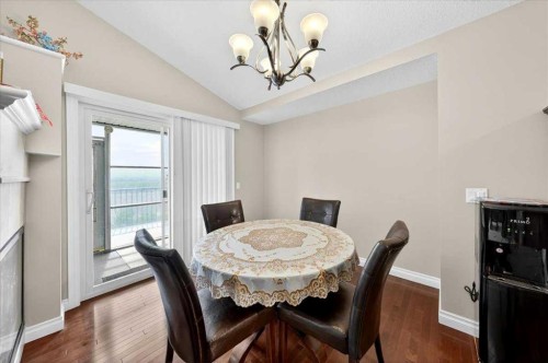 248 Rainbow Falls Way, Chestermere, AB - Indoor Photo Showing Dining Room