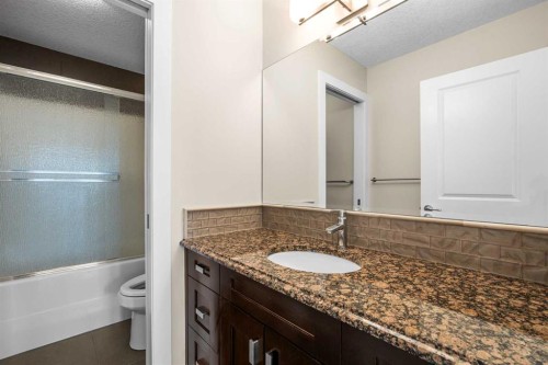 54 Auburn Sound Place Se, Calgary, AB - Indoor Photo Showing Bathroom