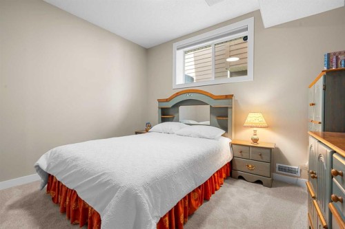 54 Auburn Sound Place Se, Calgary, AB - Indoor Photo Showing Bedroom