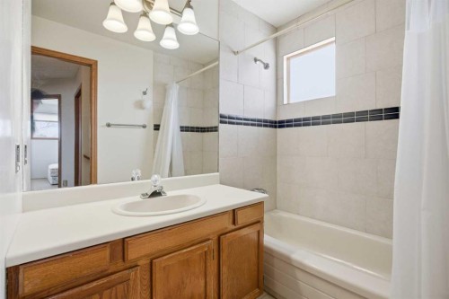 56 Whitworth Place Ne, Calgary, AB - Indoor Photo Showing Bathroom