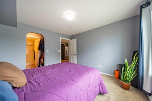 4318-99 Copperstone Park Se, Calgary, AB - Indoor Photo Showing Bedroom