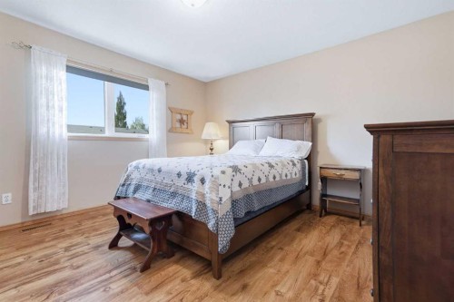 4318 60 Avenue, Innisfail, AB - Indoor Photo Showing Bedroom