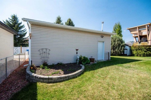4318 60 Avenue, Innisfail, AB - Outdoor