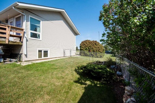 4318 60 Avenue, Innisfail, AB - Outdoor