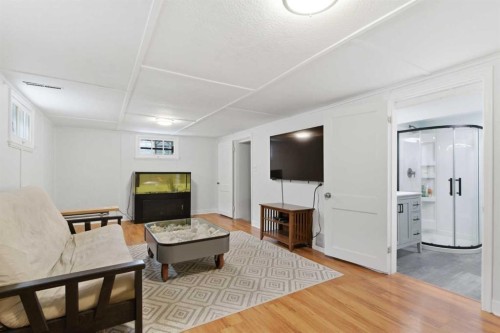 1945 Mountview Crescent Ne, Calgary, AB - Indoor