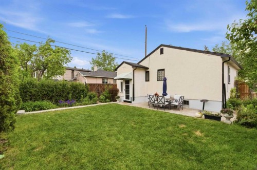 1945 Mountview Crescent Ne, Calgary, AB - Outdoor