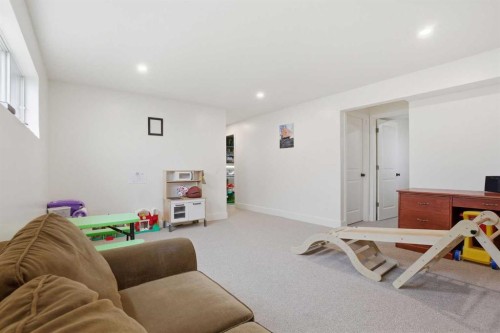 437 Maplewood Se, Diamond Valley, AB - Indoor