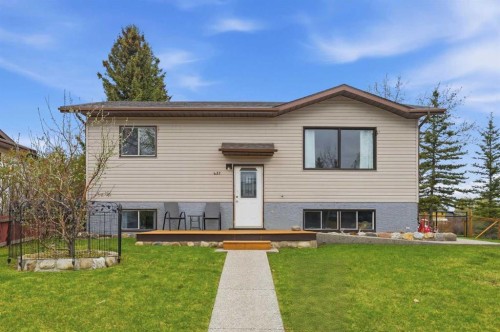437 Maplewood Se, Diamond Valley, AB - Outdoor With Deck Patio Veranda