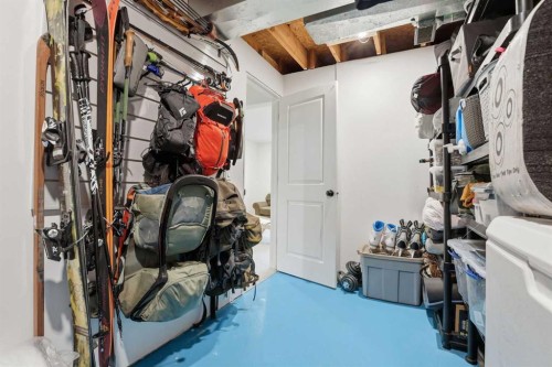 437 Maplewood Se, Diamond Valley, AB - Indoor