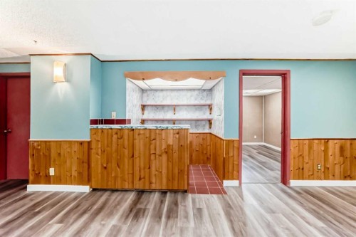 4308 55 Street Ne, Calgary, AB - Indoor Photo Showing Other Room