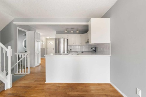 256 Covington Place Ne, Calgary, AB - Indoor Photo Showing Kitchen
