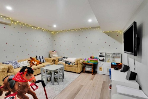 145 Marquis Common Se, Calgary, AB - Indoor