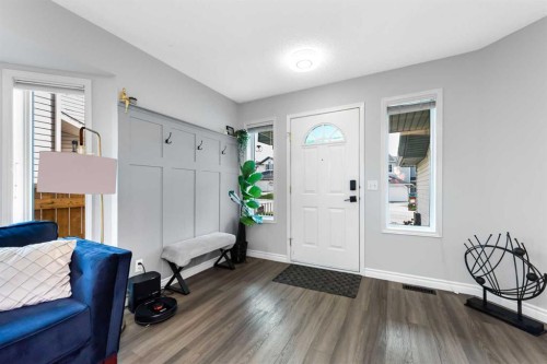 44 Tuscarora Place Nw, Calgary, AB - Indoor Photo Showing Other Room