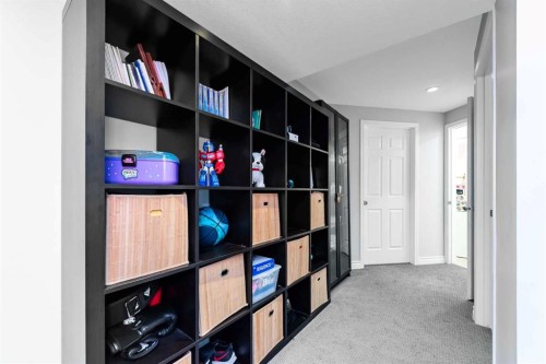 44 Tuscarora Place Nw, Calgary, AB - Indoor Photo Showing Other Room