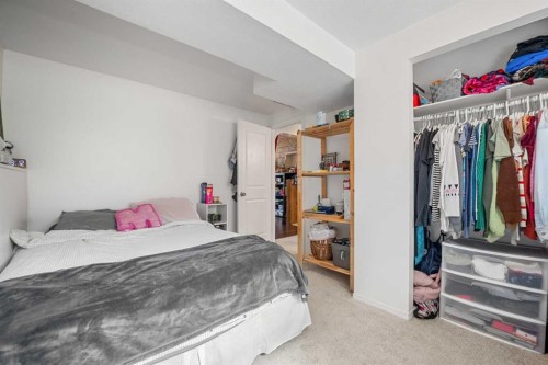 224 Ranchview Place Nw, Calgary, AB - Indoor Photo Showing Bedroom