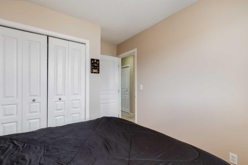 31 Taralake Gardens Ne, Calgary, AB - Indoor Photo Showing Bedroom