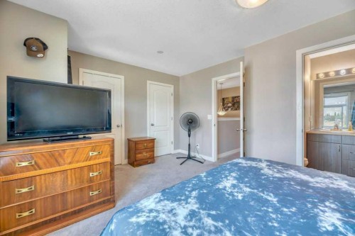 318 Strathcona Circle, Strathmore, AB - Indoor Photo Showing Bedroom
