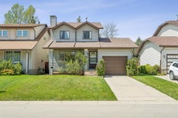 47 Cedargrove Way SW Calgary, AB T2W 4V1
