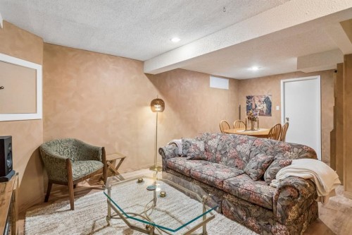 47 Cedargrove Way Sw, Calgary, AB - Indoor